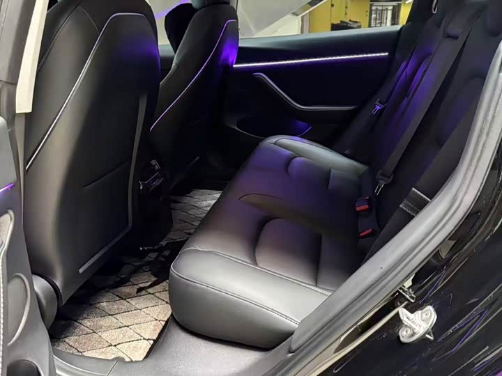 Фото 6 - Tesla Model 3