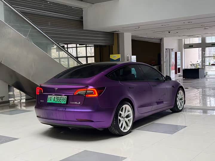 Фото 8 - Tesla Model 3