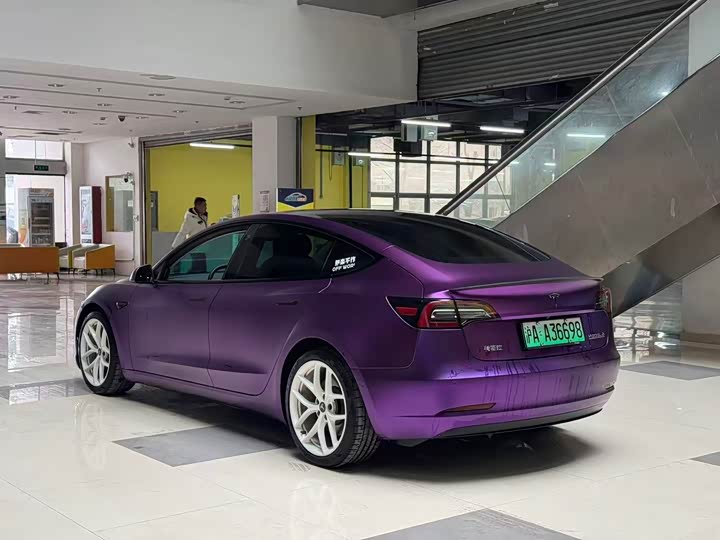 Фото 9 - Tesla Model 3