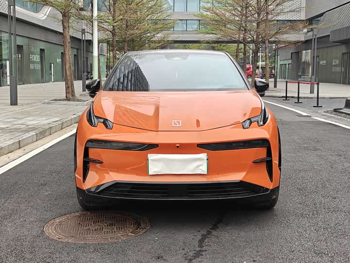 Фото 2 - Zeekr X