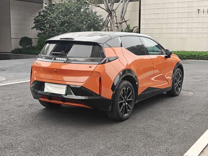 Фото 4 - Zeekr X