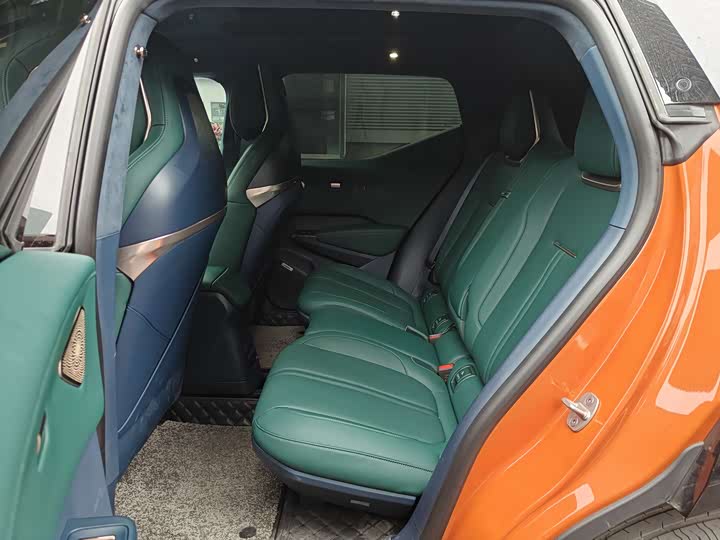 Фото 6 - Zeekr X