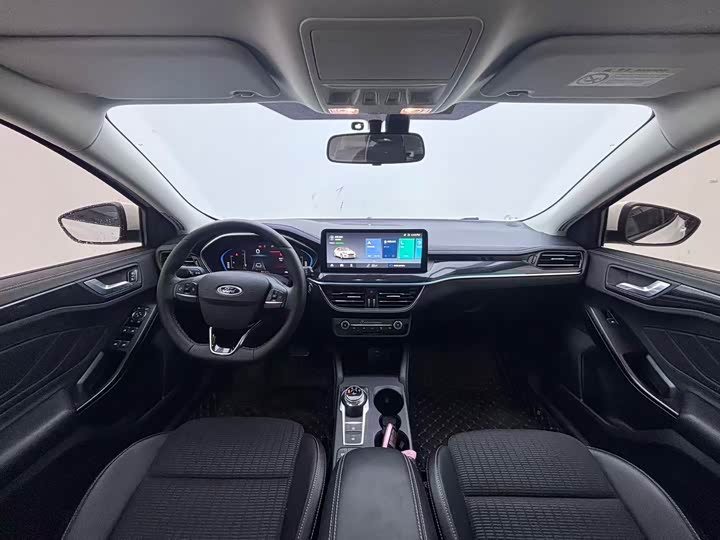 Фото 7 - Ford Focus