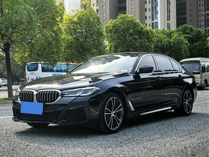 Photo 1 - BMW 5 Series