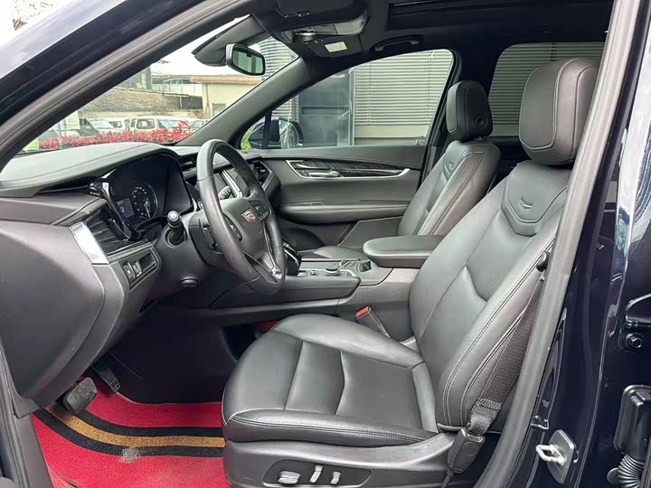 Фото 5 - Cadillac XT6