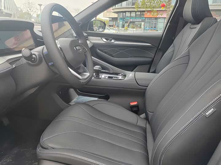 Фото 7 - Geely Preface