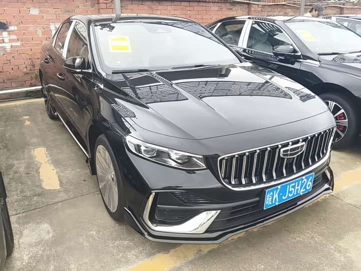 Фото 3 - Geely Preface