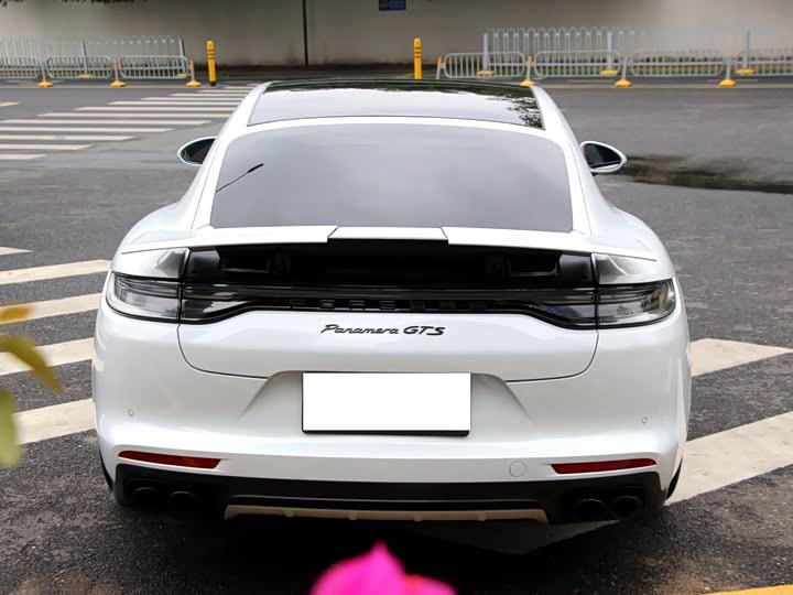 Фото 8 - Porsche Panamera