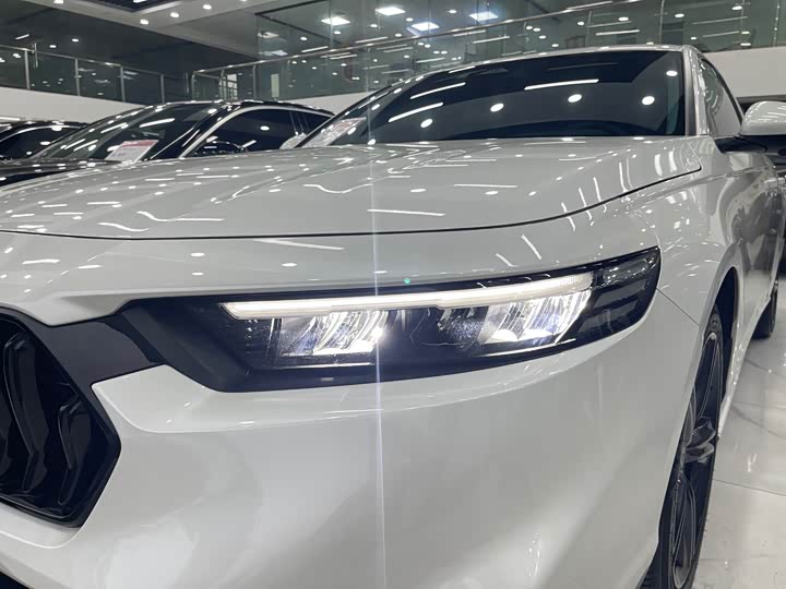 Фото 4 - Honda Inspire