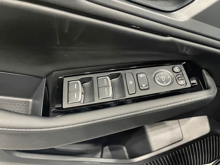 Фото 9 - Honda Inspire