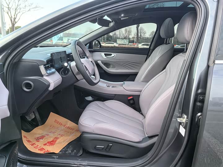 Фото 7 - Roewe M7 DMH