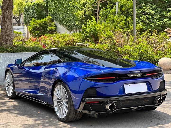 Фото 4 - McLaren GT