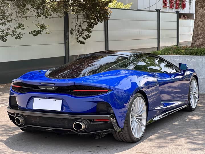 Фото 6 - McLaren GT