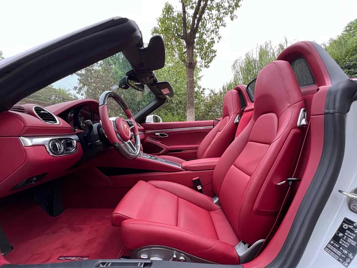 Фото 4 - Porsche 718