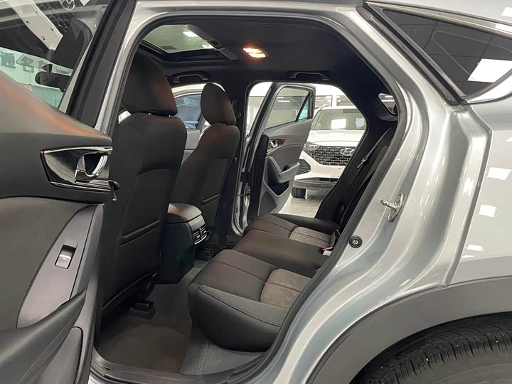 Фото 6 - Mazda CX-4