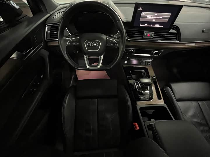 Фото 9 - Audi Q5L Sportback