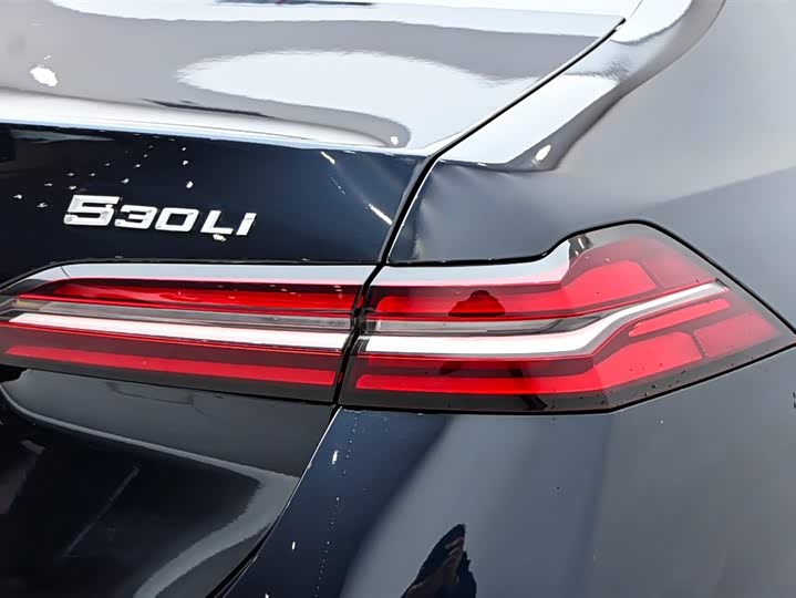 Фото 9 - BMW 5 Series