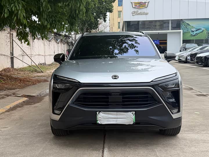 Фото 2 - Nio ES8