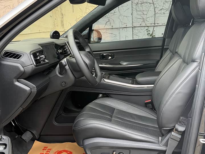 Фото 7 - Nio ES8