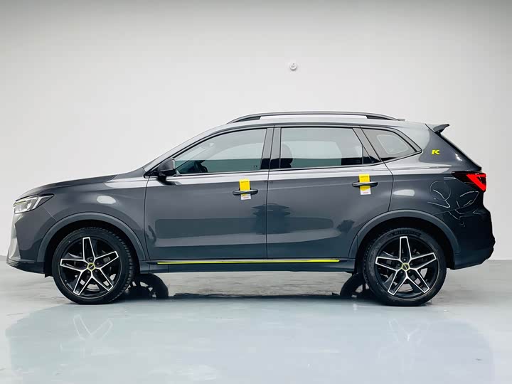 Фото 7 - Roewe RX5