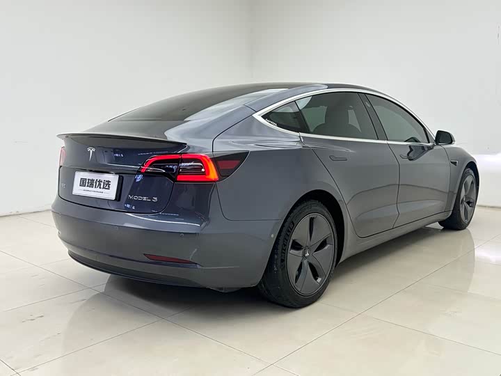 Фото 5 - Tesla Model 3
