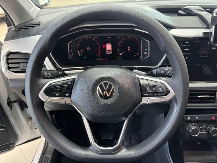 Фото 8 - Volkswagen Tacqua