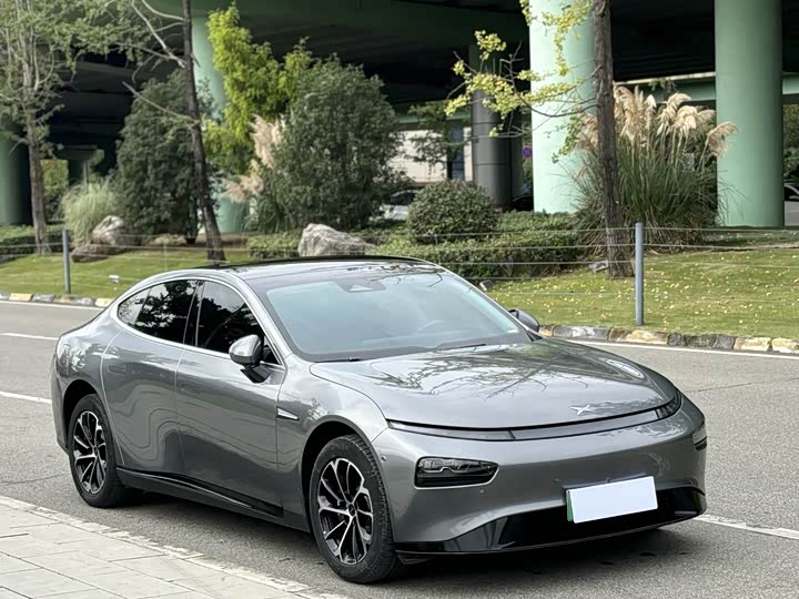 Фото 3 - XPeng P7