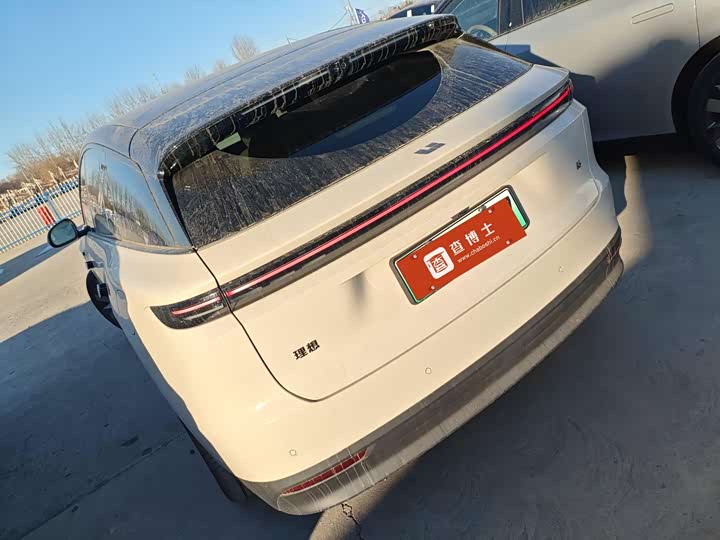 Фото 2 - LiXiang i6