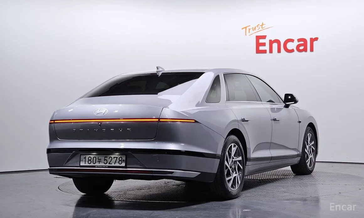 Фото 2 - Hyundai Grandeur