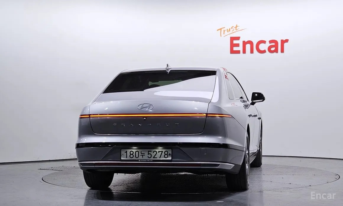 Фото 4 - Hyundai Grandeur