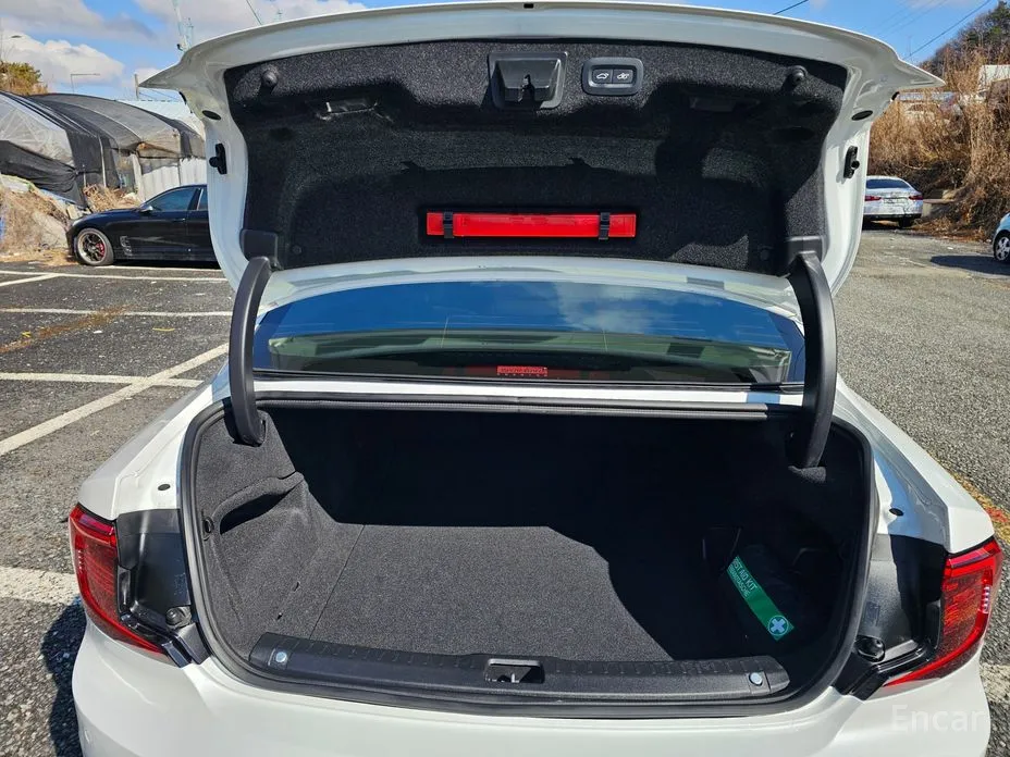 Фото 10 - Volvo S90