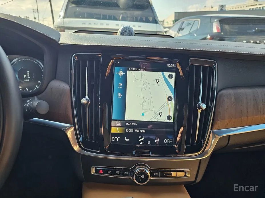 Фото 12 - Volvo S90