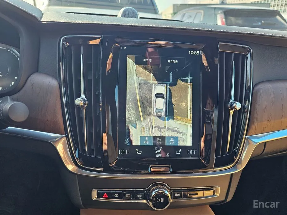 Фото 13 - Volvo S90