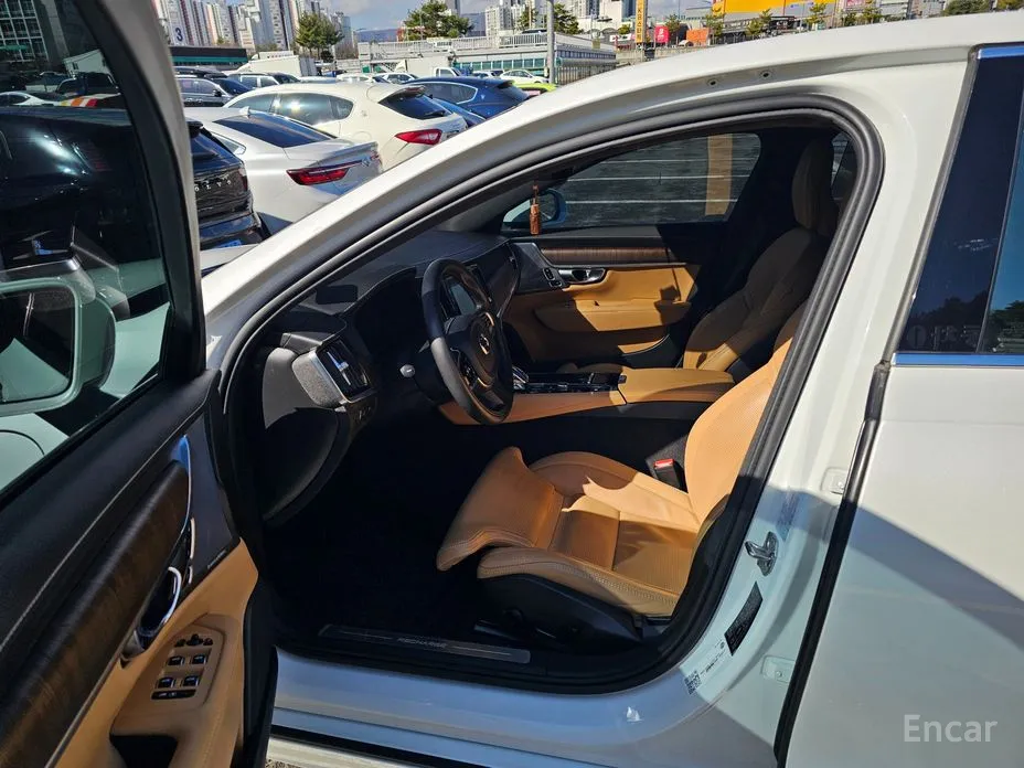 Фото 16 - Volvo S90