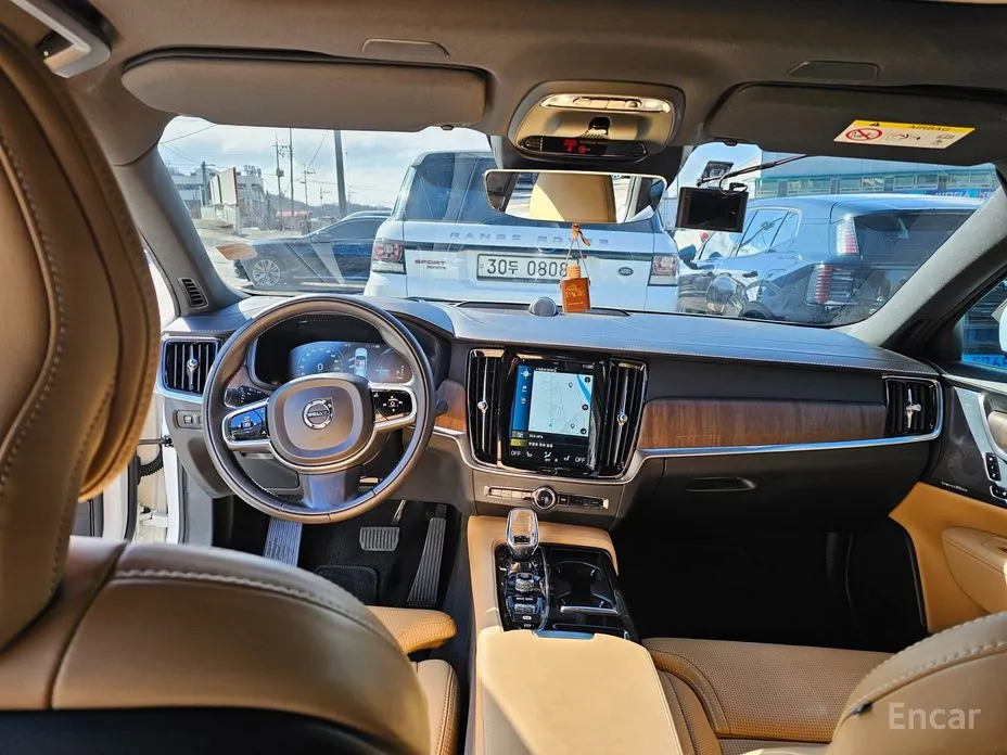 Фото 18 - Volvo S90