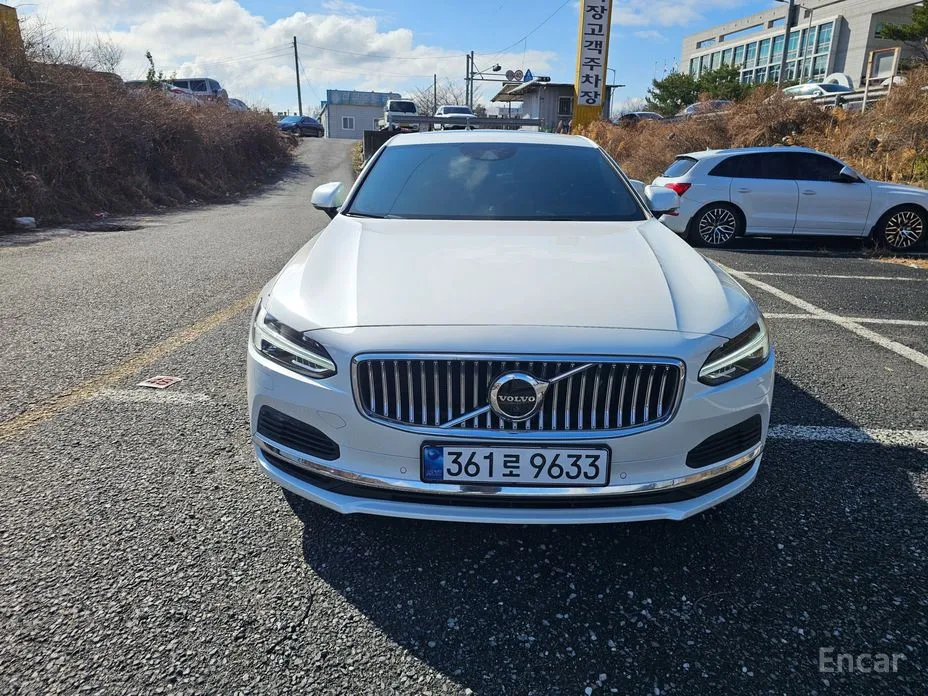 Фото 2 - Volvo S90