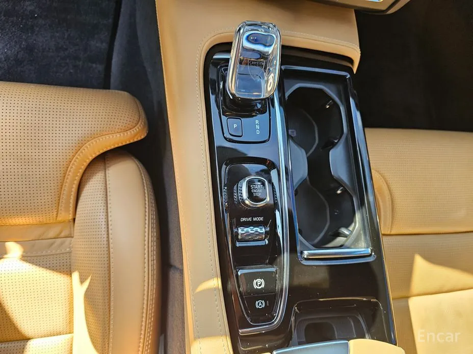 Фото 20 - Volvo S90