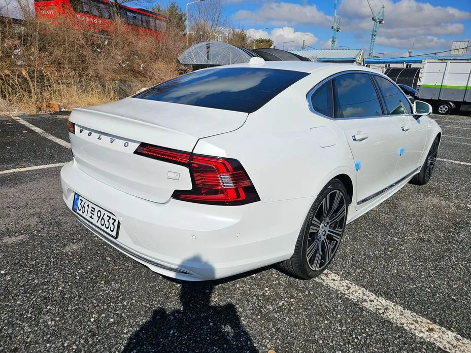 Фото 7 - Volvo S90