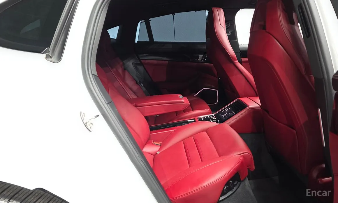 Фото 12 - Porsche Panamera