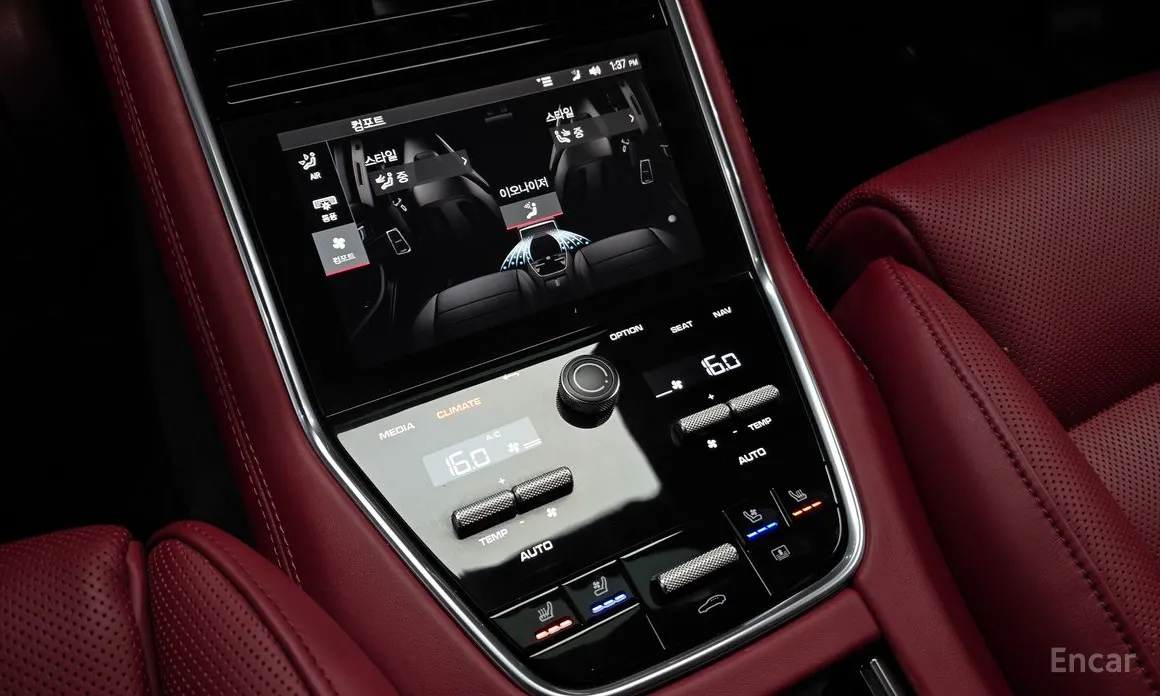 Фото 18 - Porsche Panamera