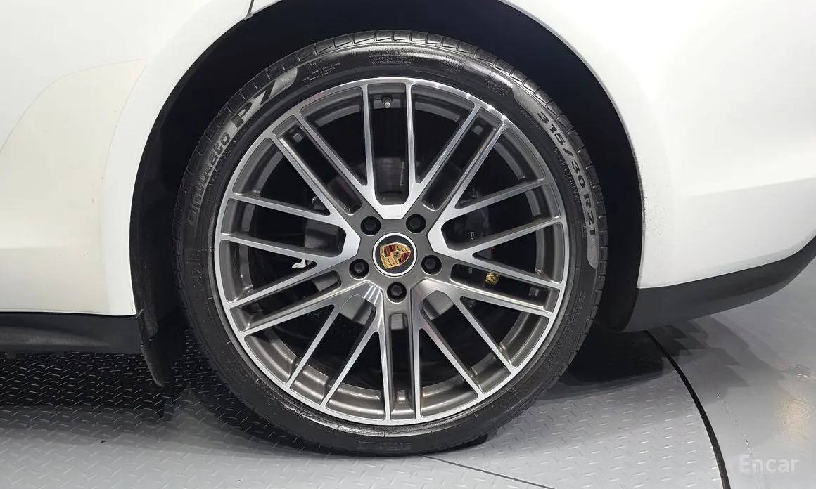 Фото 5 - Porsche Panamera