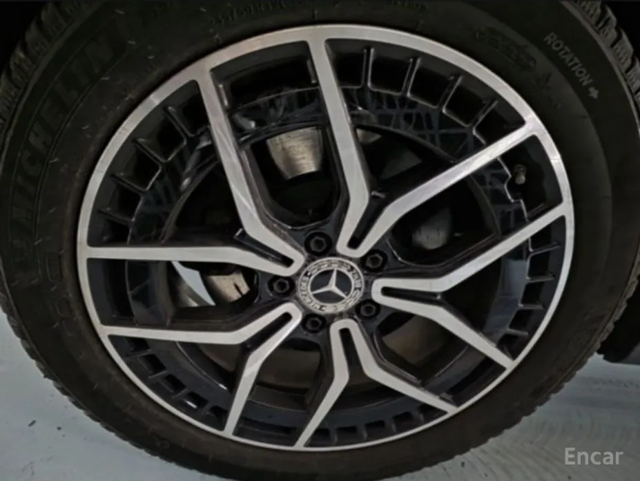 Фото 4 - Mercedes-Benz EQB