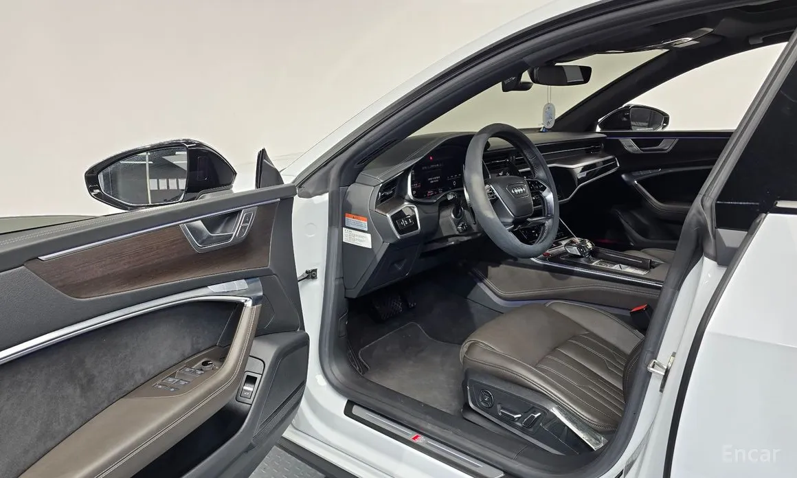 Фото 10 - Audi A7