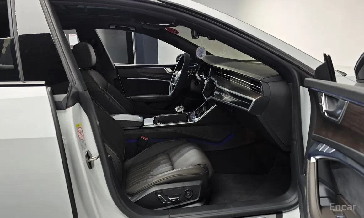 Фото 11 - Audi A7