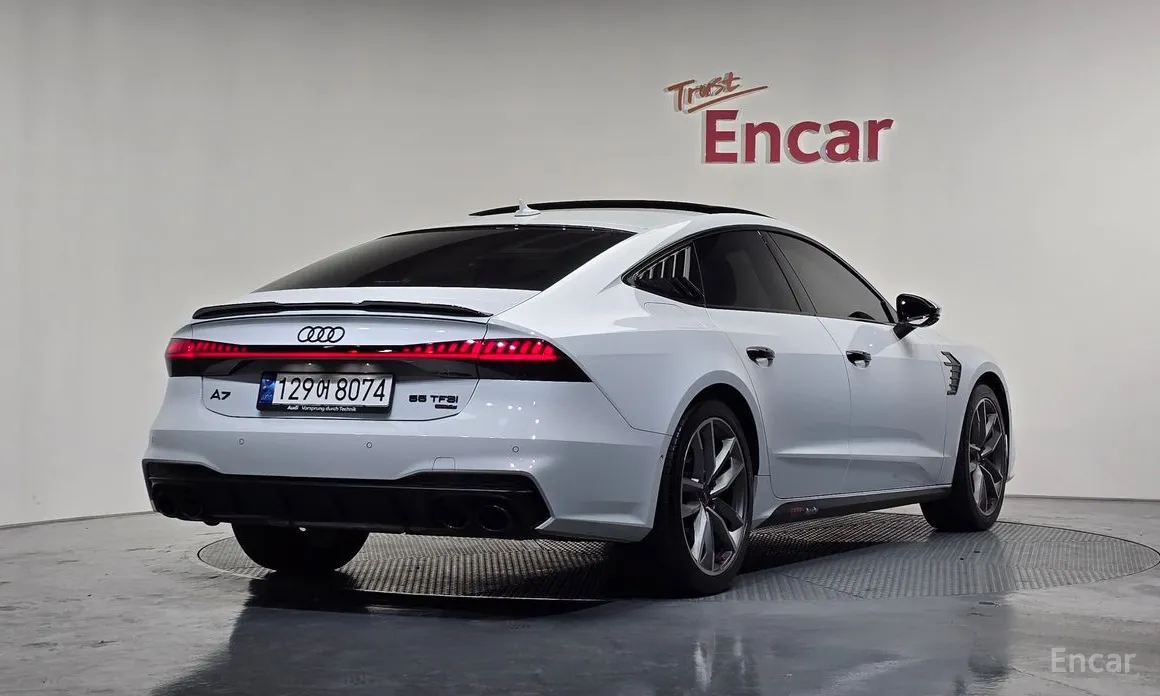 Фото 2 - Audi A7