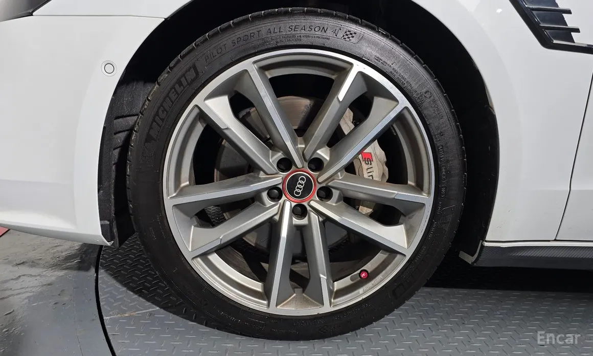 Фото 5 - Audi A7