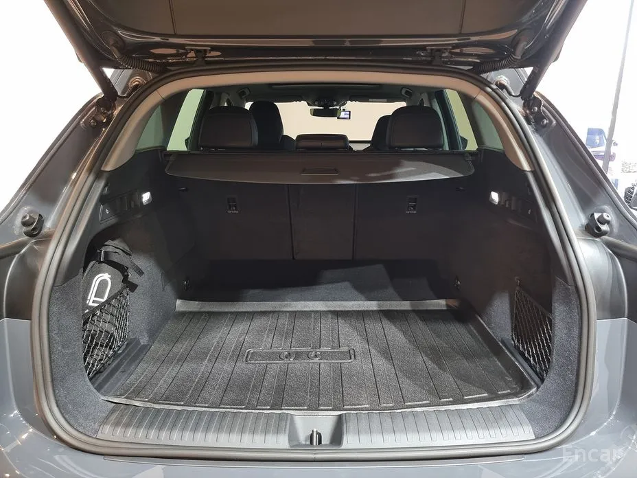 Фото 14 - Audi Q6 e-tron