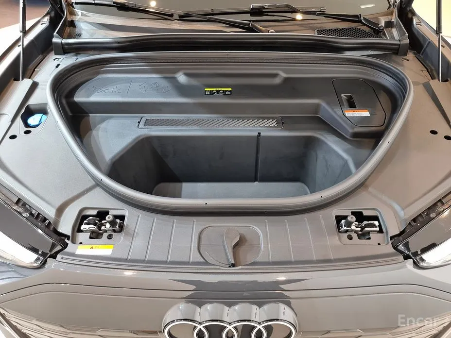 Фото 6 - Audi Q6 e-tron