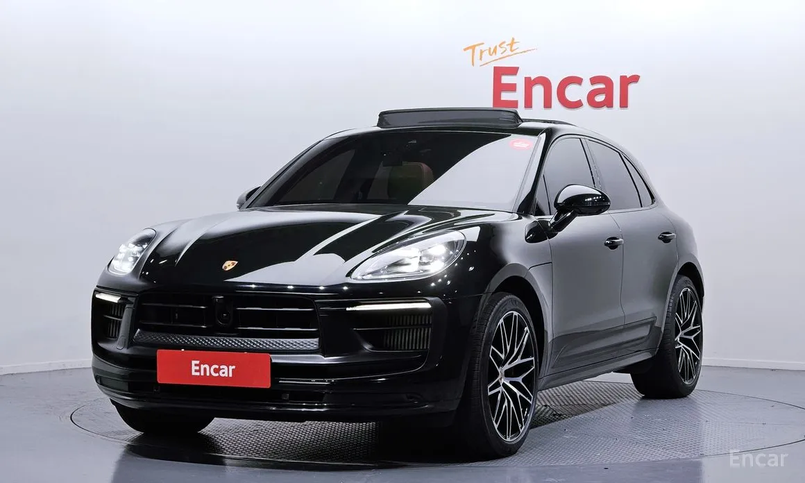 Фото 1 - Porsche Macan