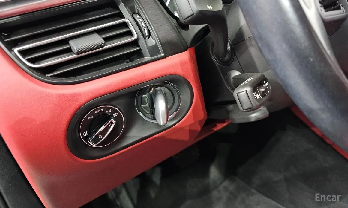 Фото 12 - Porsche Macan